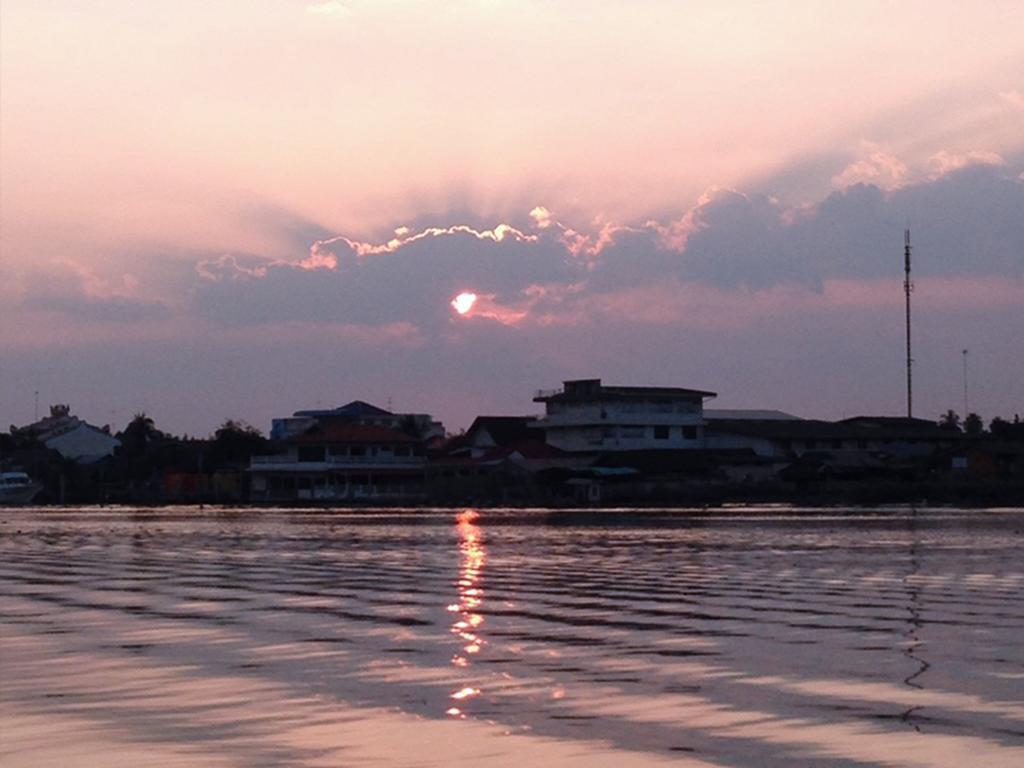 Baan Siriporn Resort - โรงแรมบ้านศิริพร รีสอร์ท Samut Songkhram Exterior foto