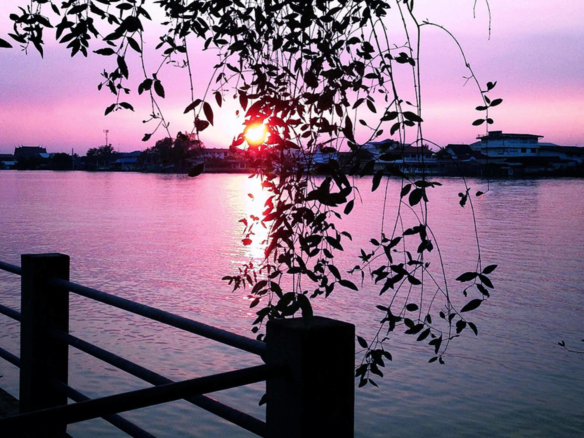 Baan Siriporn Resort - โรงแรมบ้านศิริพร รีสอร์ท Samut Songkhram Exterior foto