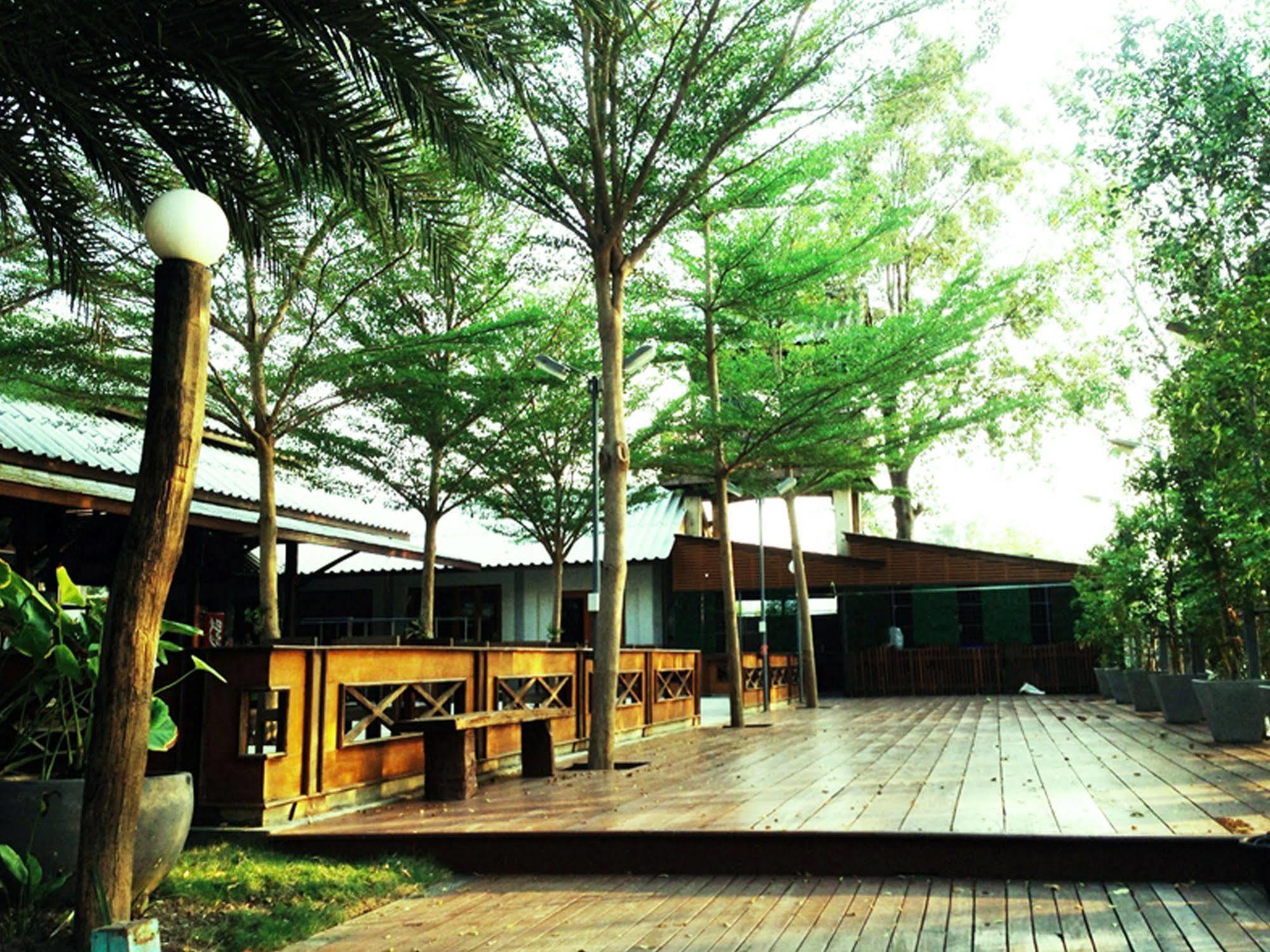 Baan Siriporn Resort - โรงแรมบ้านศิริพร รีสอร์ท Samut Songkhram Exterior foto